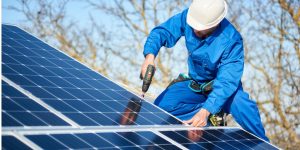 Installation Maintenance Panneaux Solaires Photovoltaïques à Eygliers